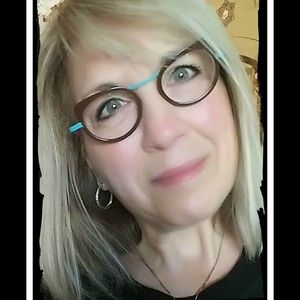 Meet your Posher, Michele